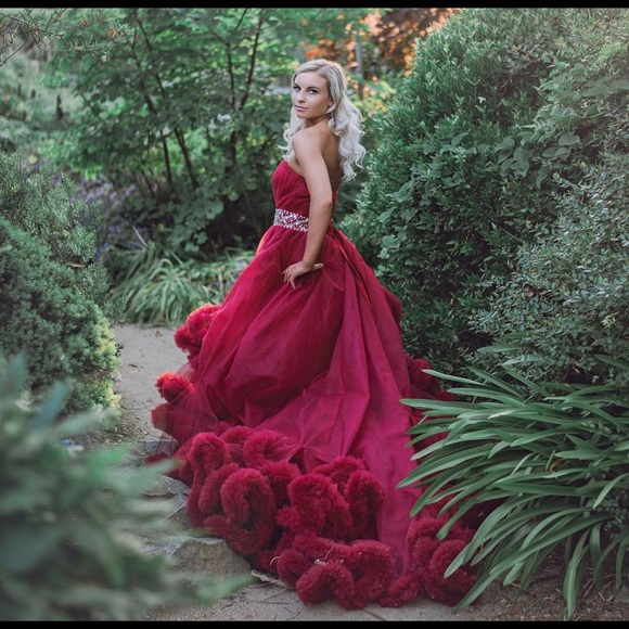 Dresses & Skirts - Bought it for a photo shoot